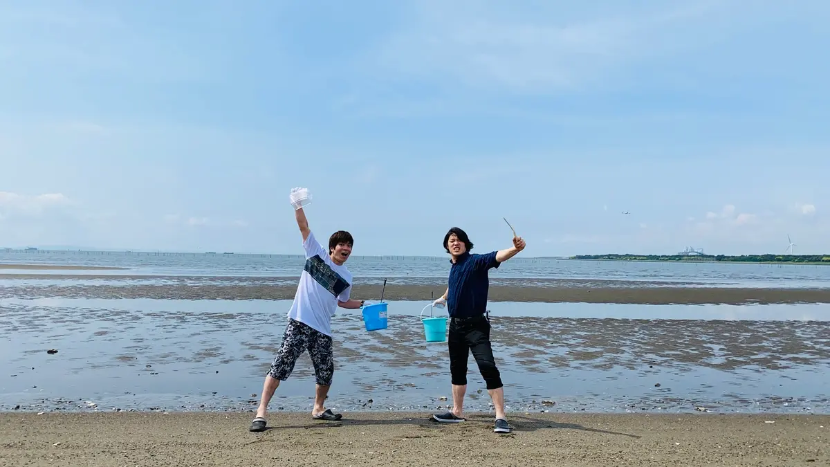 え？！ゴミ拾いの次は貝を拾うの？！