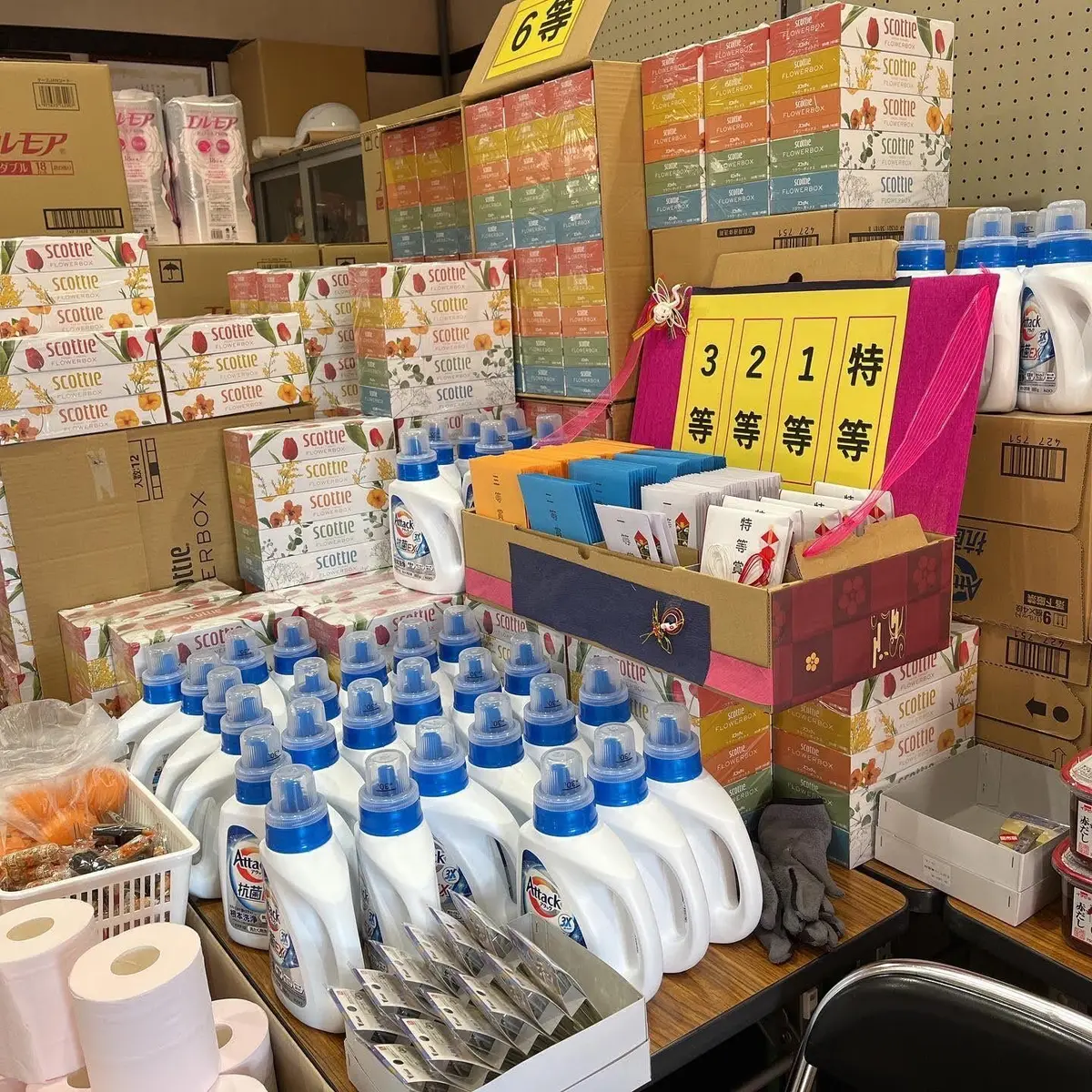 年末大売り出し抽選会のお手伝い 