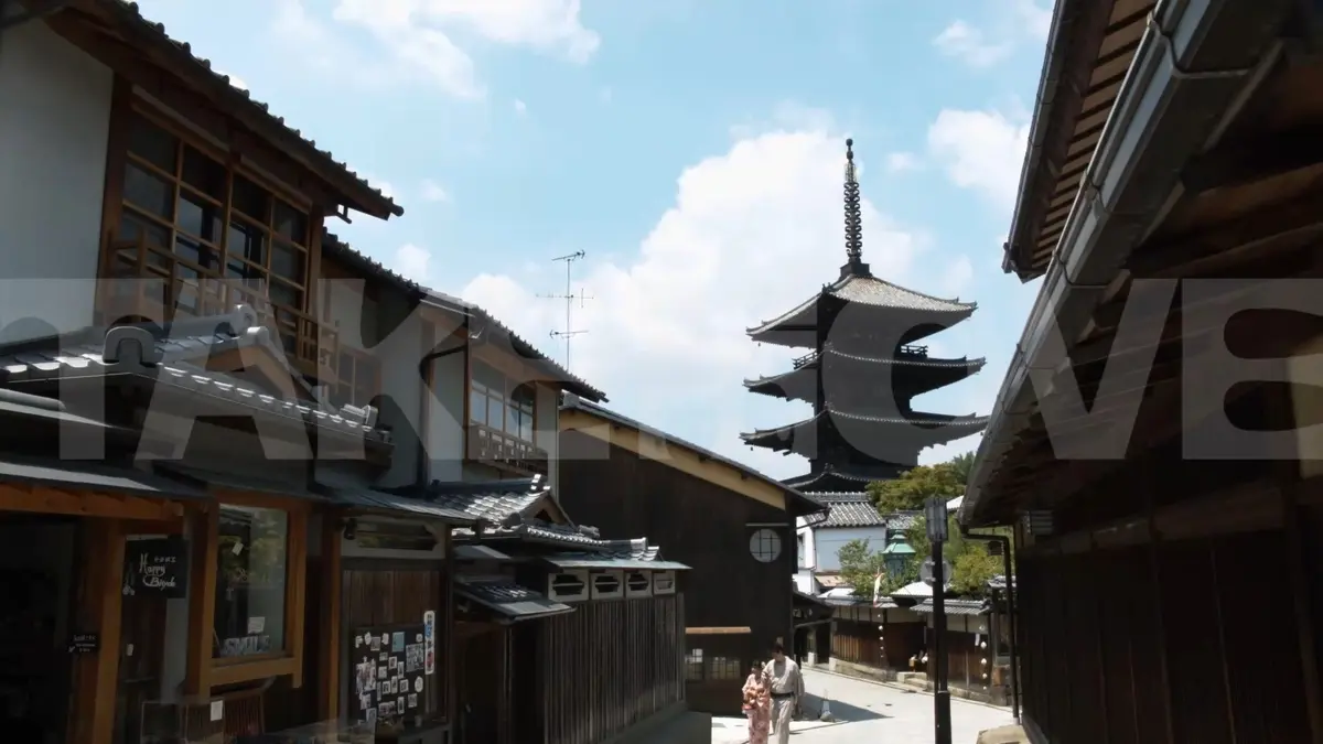 京都の八坂神社や法観寺の八坂の塔が見える東山エリアの風景の動画素材を公開しました