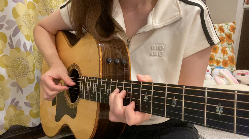 人生初！？アコギ弾き語り動画🎸