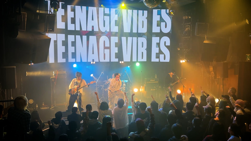 "Teenage Vibes" LIVE @ TEENAGE WAVES (clubasia)