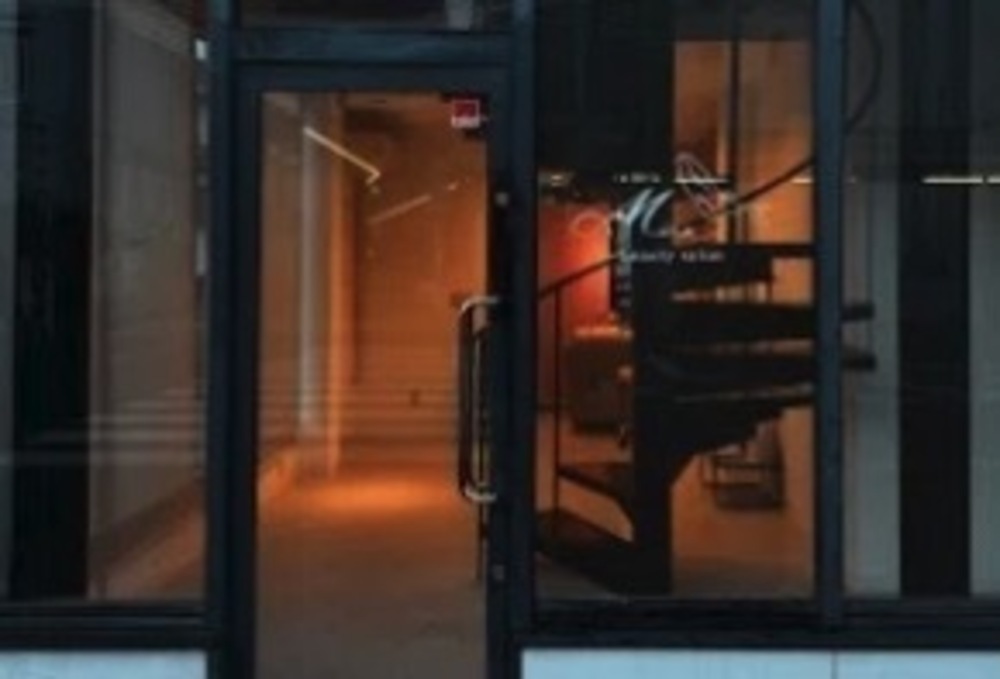 眉ひとつで気持ちが変わる